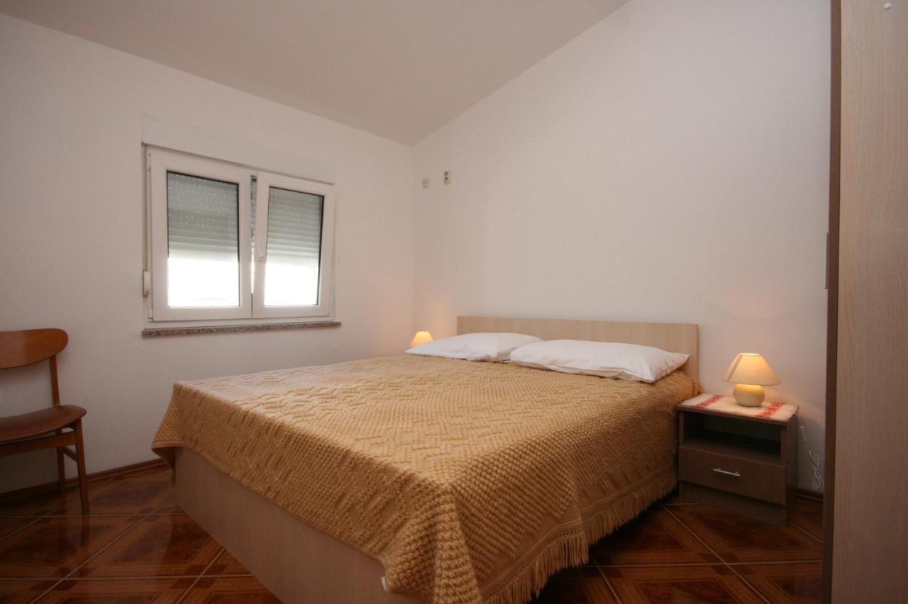 Double Room Pag 6311b Pag Town Eksteriør bilde